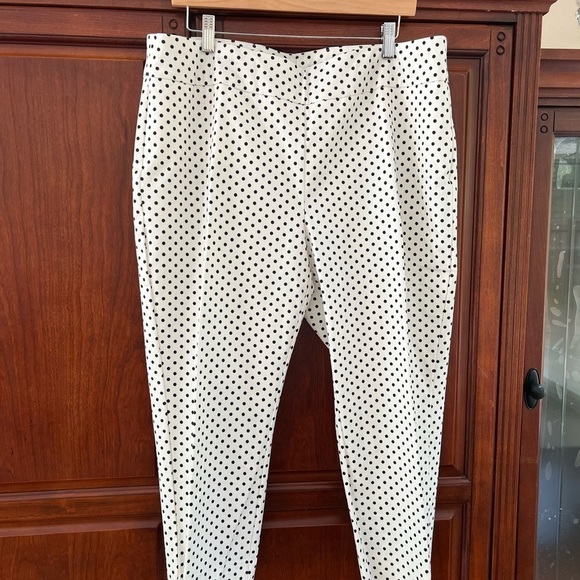 Chico’s so slimming new white and black polkadot pants - Picture 2 of 5